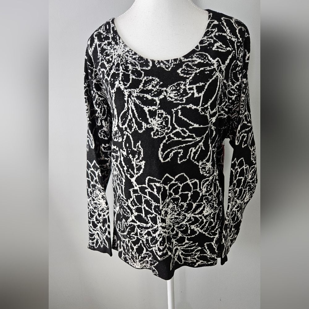 NWT Cynthia Rowley Floral Round Neck Sweater Plus Size 1X